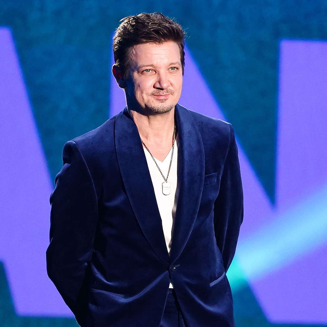 Jeremy Renner Makes Rare Appearance at 2024 People’s Choice Awards
